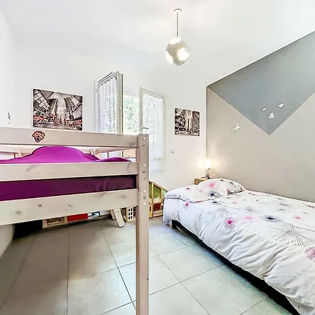 Des Amoureux By Interhome